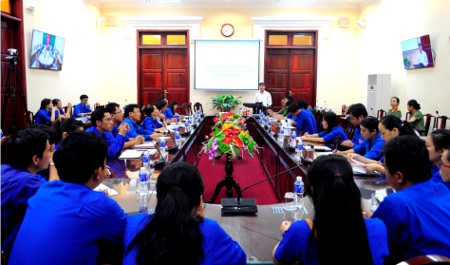 ກອງປະຊຸມໂດຍກົງທາງເຄືອຂ່າຍອີນເຕີເນັດຂອງຄະນະຊາວໜຸ່ມກອມມູນິດໂຮ່ຈີມິນ